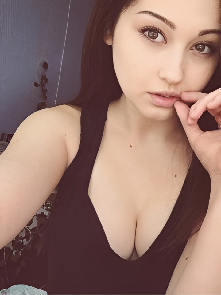 Нина привлекательная девушка из Одинцово цена от 2500 руб